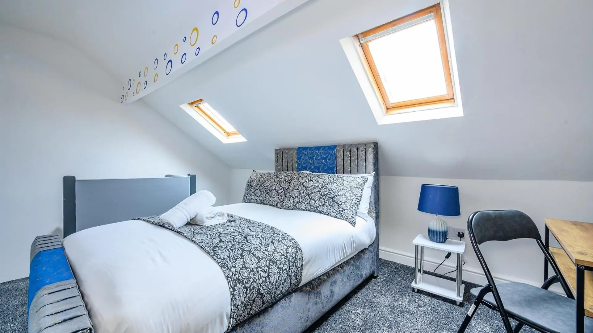 *Ra31S* For Most Relaxed & Cosy Stay/Parking/Wifi مورلي 0*,  المملكة المتحدة